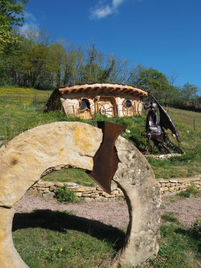 Village.Insolite Montagny-sur-Grosne 外观 照片
