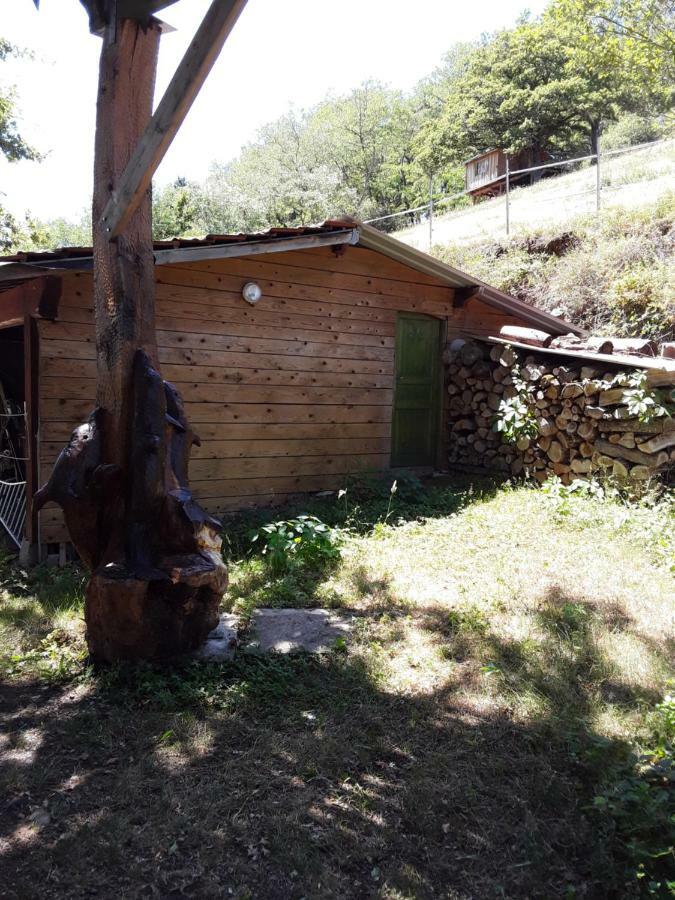 Village.Insolite Montagny-sur-Grosne 外观 照片