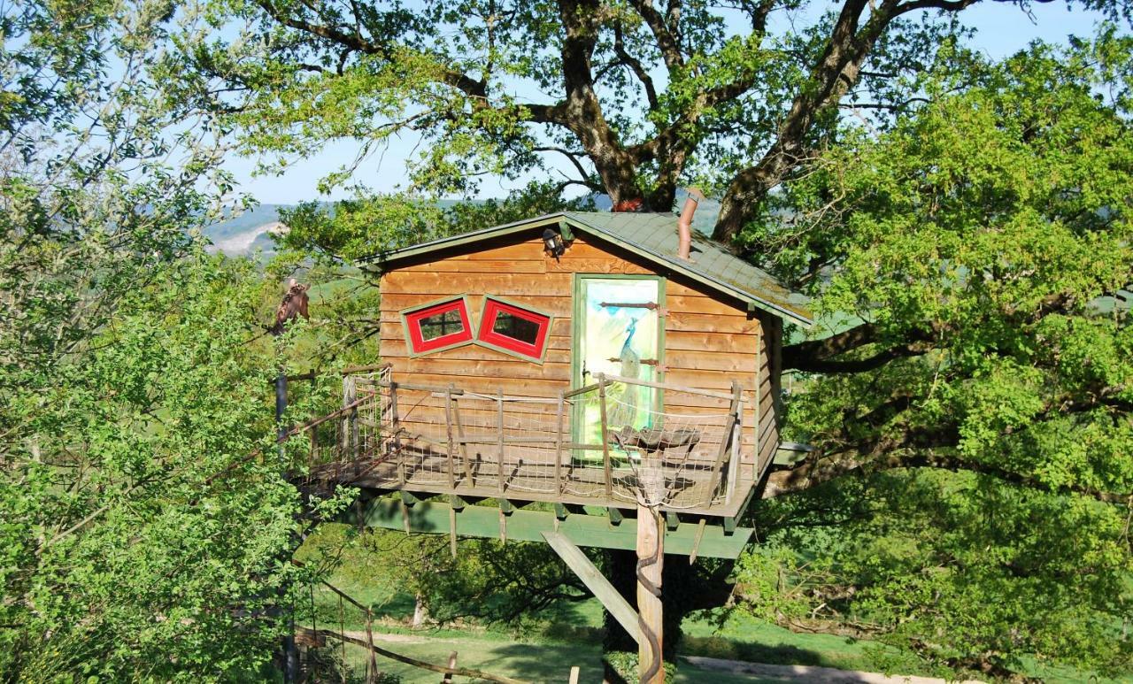 Village.Insolite Montagny-sur-Grosne 外观 照片