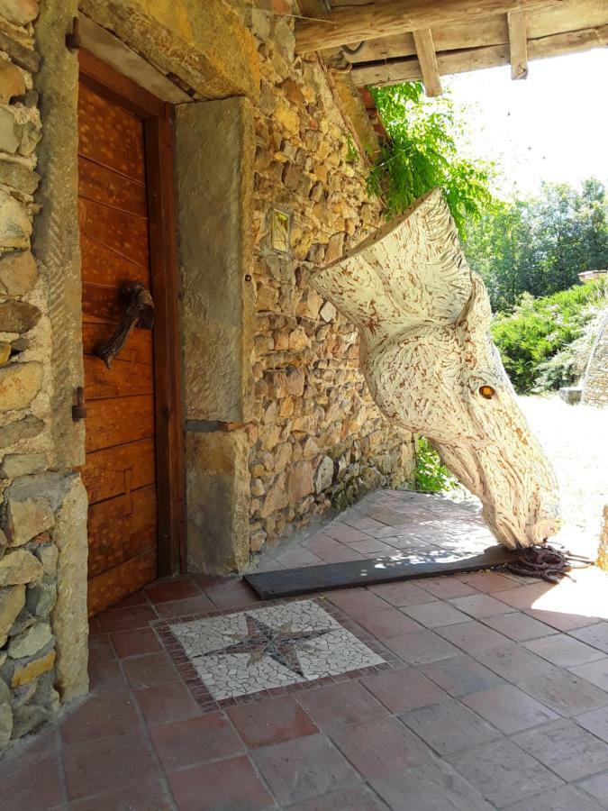 Village.Insolite Montagny-sur-Grosne 外观 照片